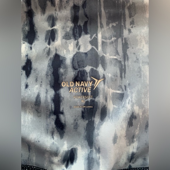 EUC - Old Navy hi waist XL powersoft 7/8 leggings blue abstract. (no pockets ) - Picture 1 of 9